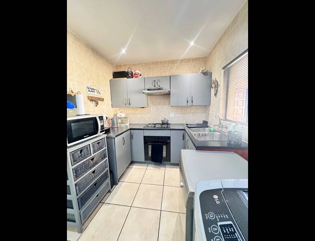 2 BEDROOM APARTMENT FOR SALE IN REYNO RIDGE
